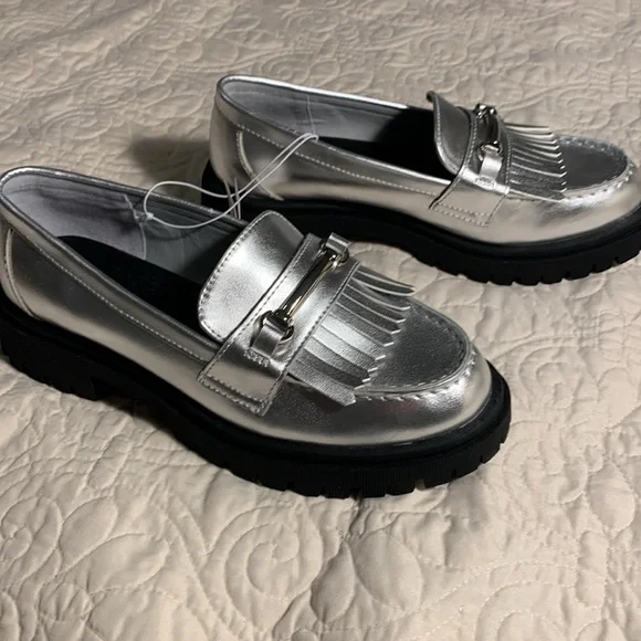 Lug sole loafers NWT - Picture 4 of 8